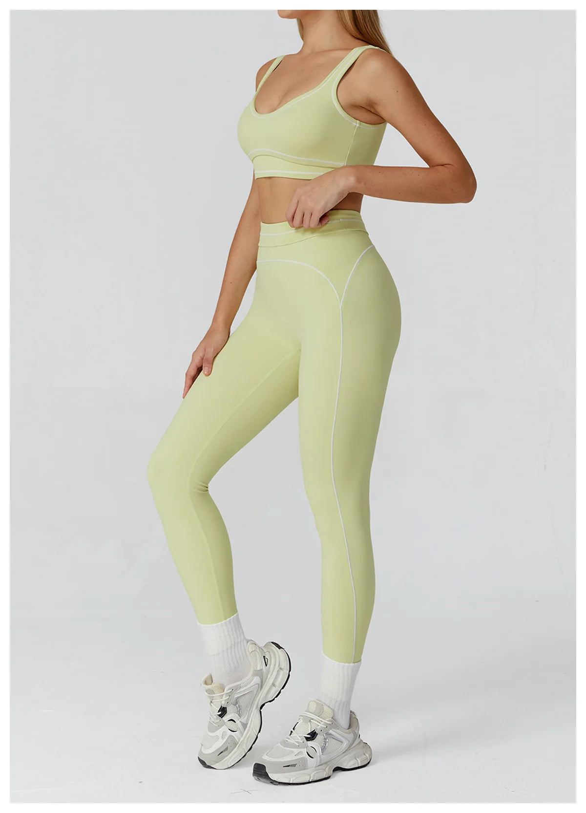 A&A Flexi Streamlined Sports Bra & Leggings Set