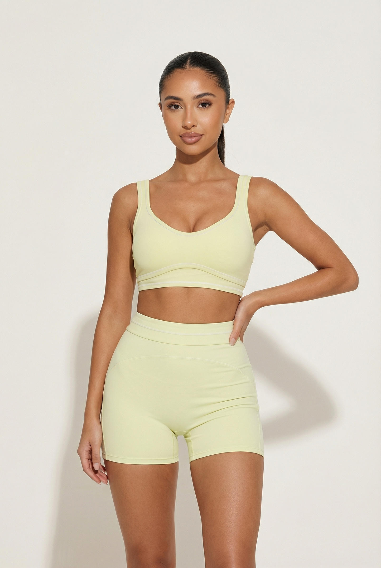 A&A Flexi Streamlined Sports Bra & Shorts Set