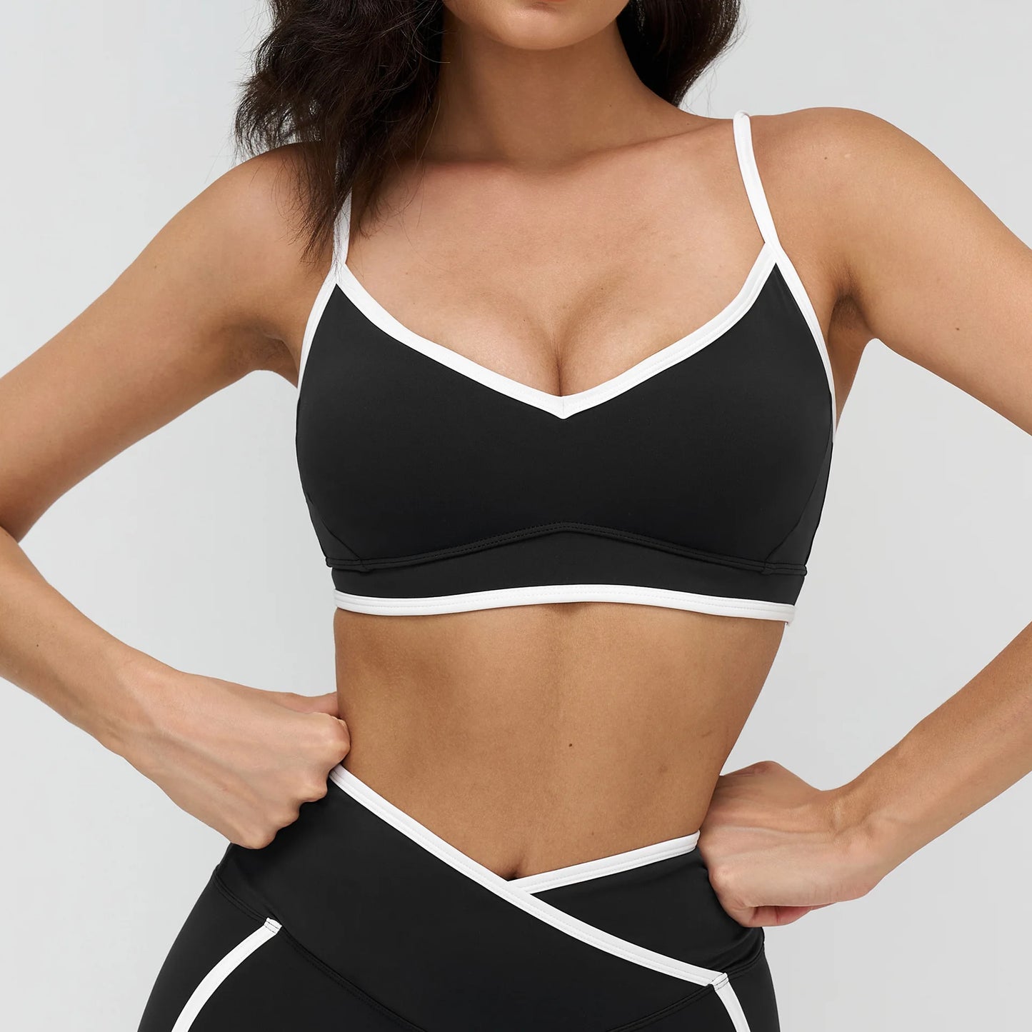 A&A Flexi Contrast Seam Sports Bra
