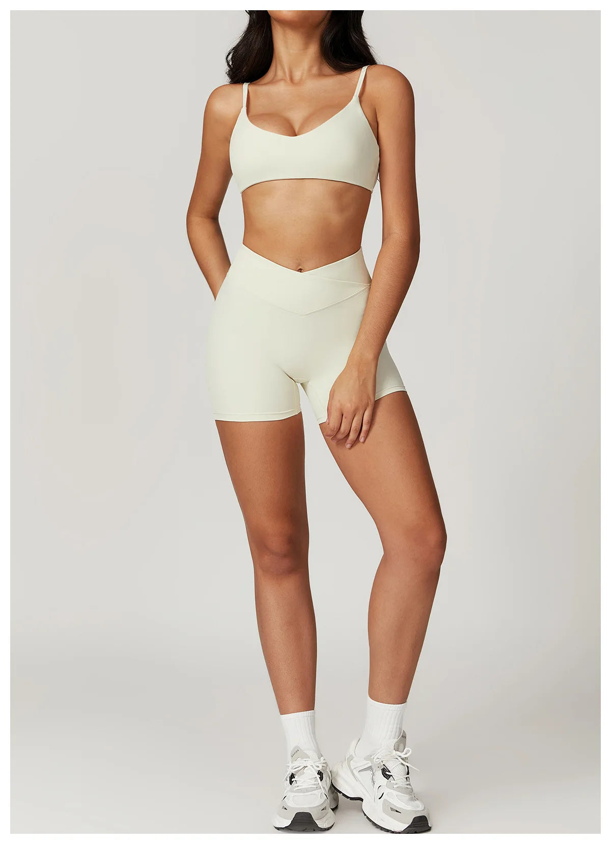 Ensemble soutien-gorge de sport et short V Scrunch A&amp;A ProSculpt