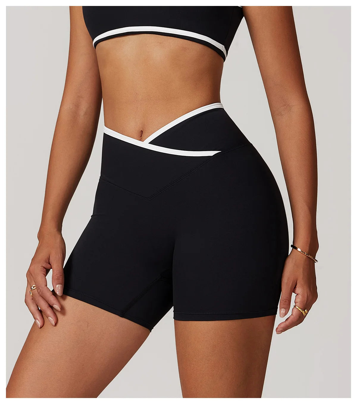 A&A Flexi Color Block V Waist Shorts