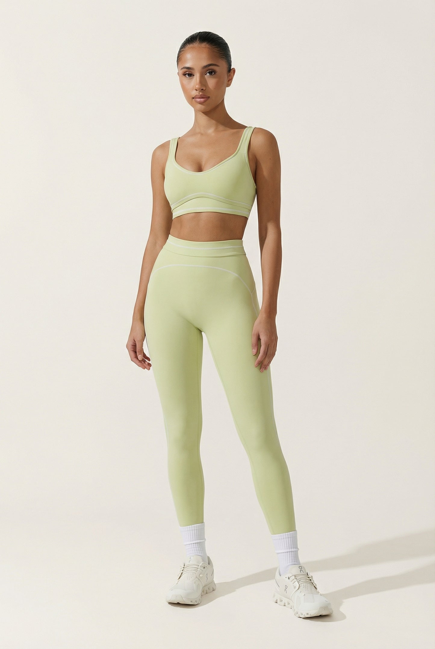 A&A Flexi Streamlined Sports Bra & Leggings Set